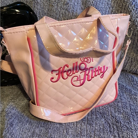 2 Hello Kitty purses - Picture 7 of 11